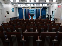 Kein Pool statt Presse, aber ...: Trump: Könnte Journalisten an "weniger lästigen Ort" verlegen
